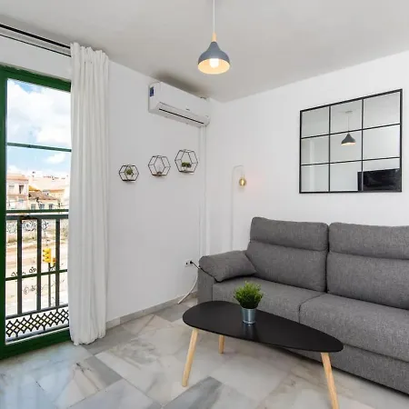 Apartament Rosaleda Center *